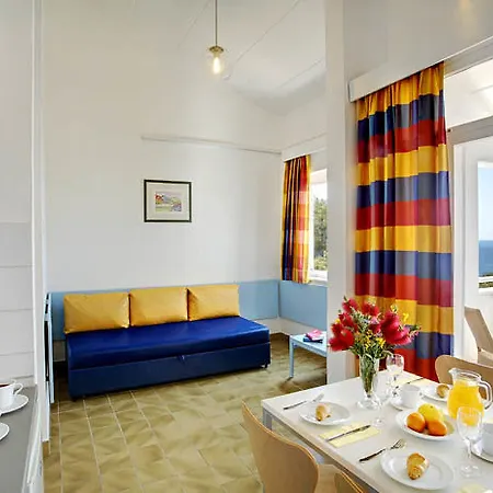 Отель Lanterna Sunny By Valamar 2*